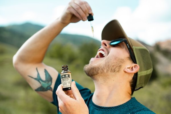 Comment consommer du cannabidiol sous forme d'huile ?